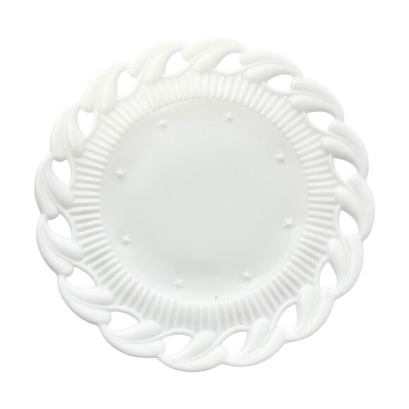 Fostoria “Winstar” (Stars) Single Milk Glass Luncheon Plate 8 1/4” - Picture 1 of 3